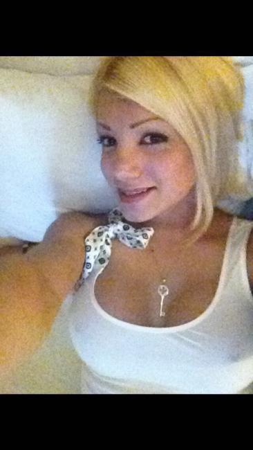 Alexia blonde trans